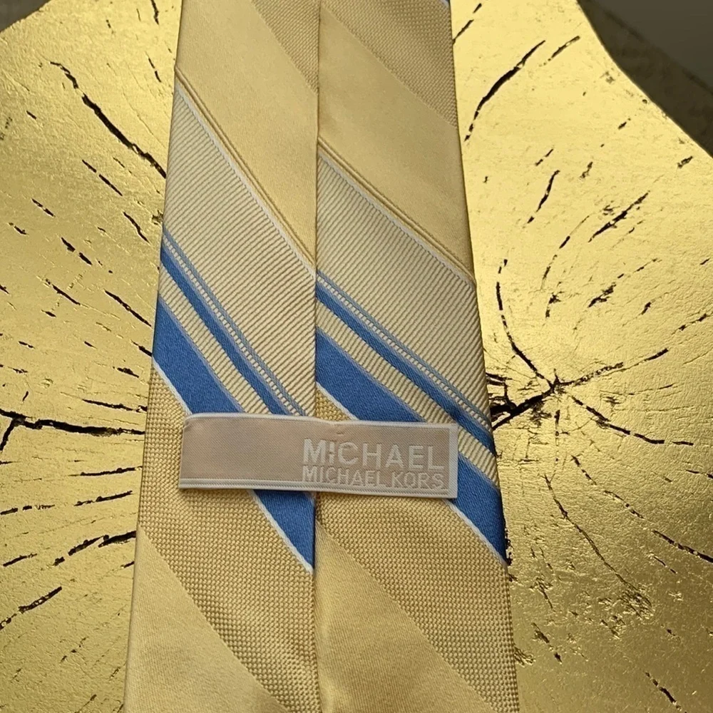 Michael Kors 100% Silk Tie. Soft Buttery Gold w/Blue Stripes.